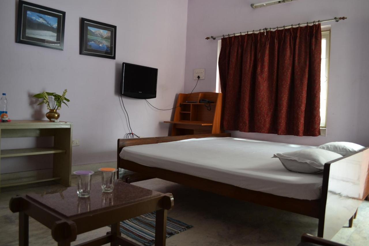 Monorama Guest House โกลกาตา ภายนอก รูปภาพ